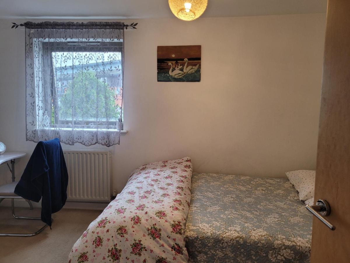 Room Near Heathrow Airport Хилингдън Екстериор снимка